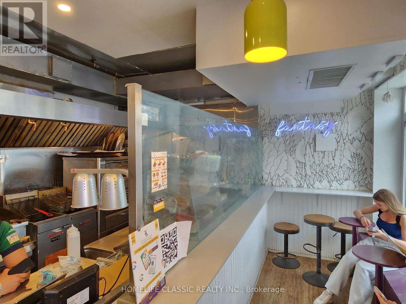 195 Harbord Street, Toronto, Ontario  M5S 1H6 - Photo 4 - C12988798