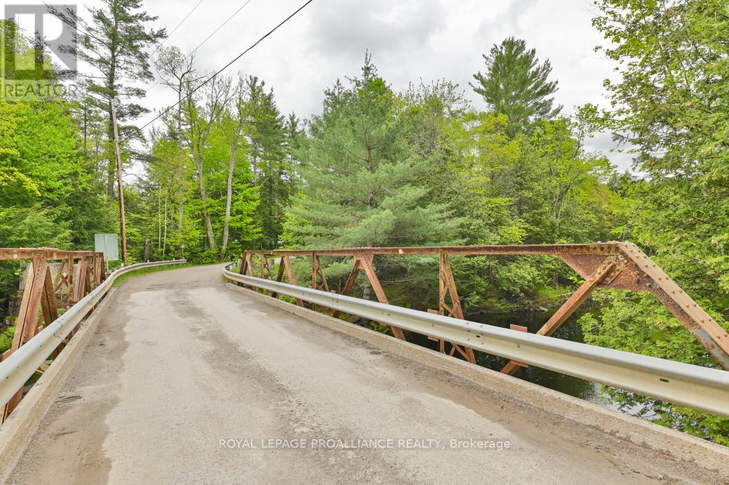 8 Clark Line Road, Addington Highlands, Ontario  K0H 1P0 - Photo 19 - X12824496