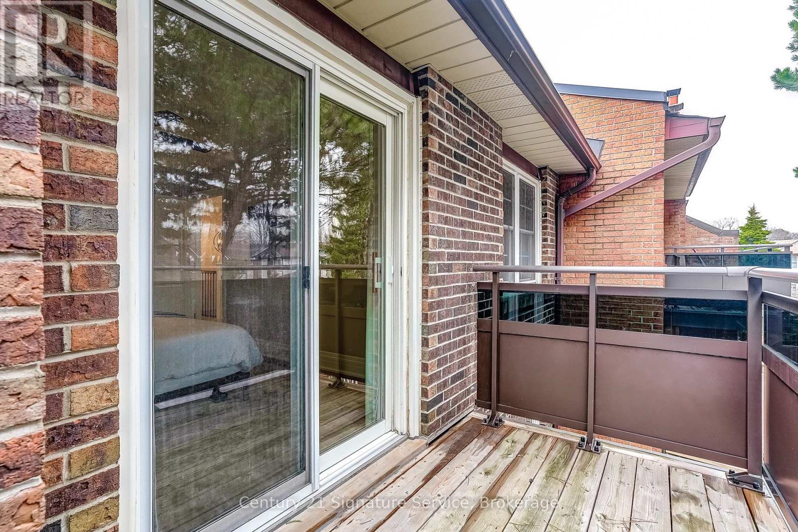 22 - 2120 Rathburn Road E, Mississauga, Ontario  L4W 2S8 - Photo 38 - W13007086