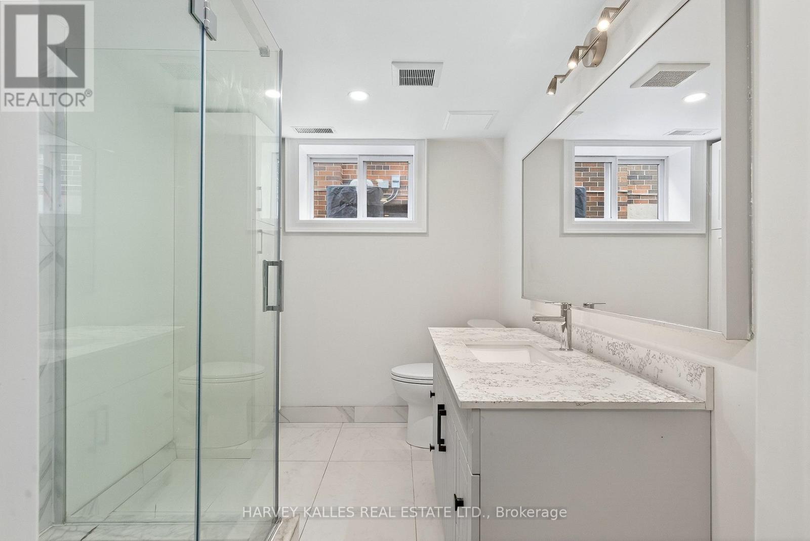 Basement - 67 Robinglade Drive, Toronto, Ontario  M9B 2R2 - Photo 20 - W13007322