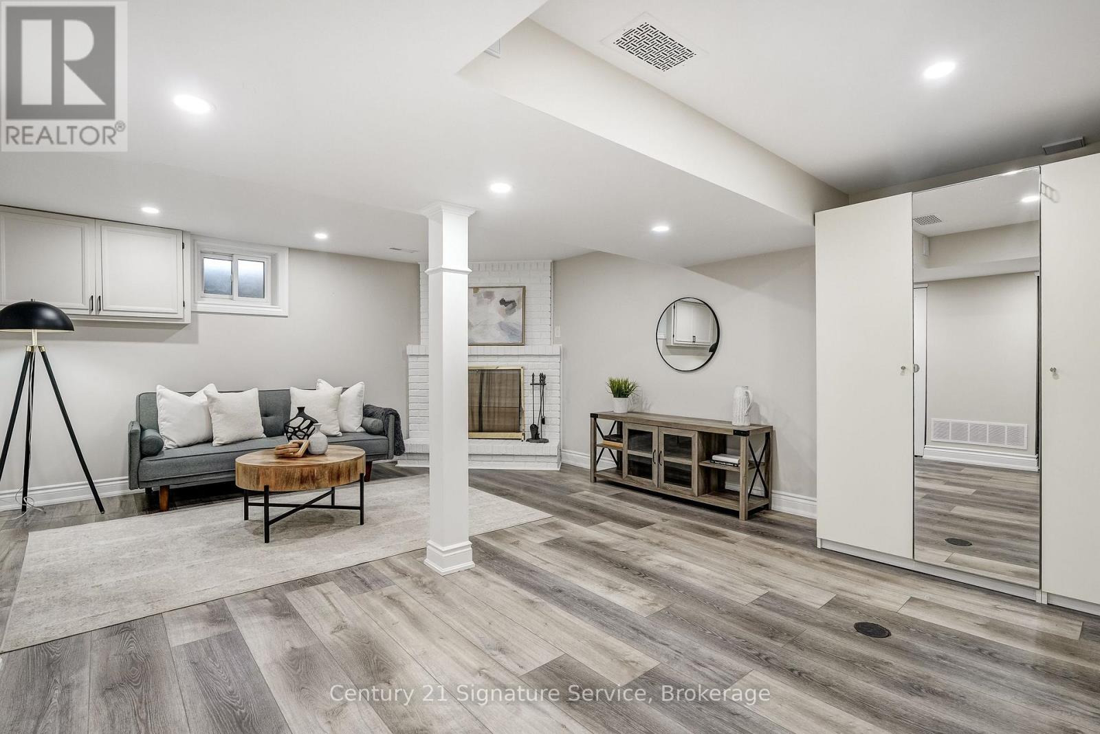 22 - 2120 Rathburn Road E, Mississauga, Ontario  L4W 2S8 - Photo 33 - W13007086