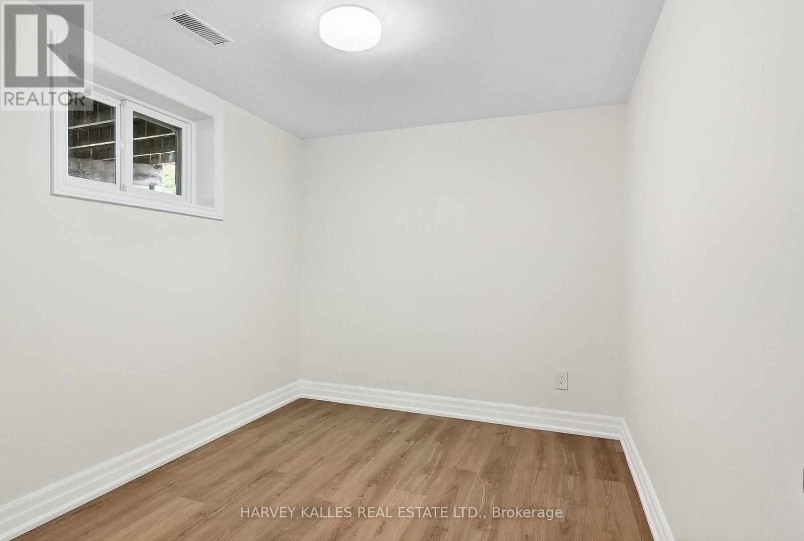 Basement - 67 Robinglade Drive, Toronto, Ontario  M9B 2R2 - Photo 18 - W13007322