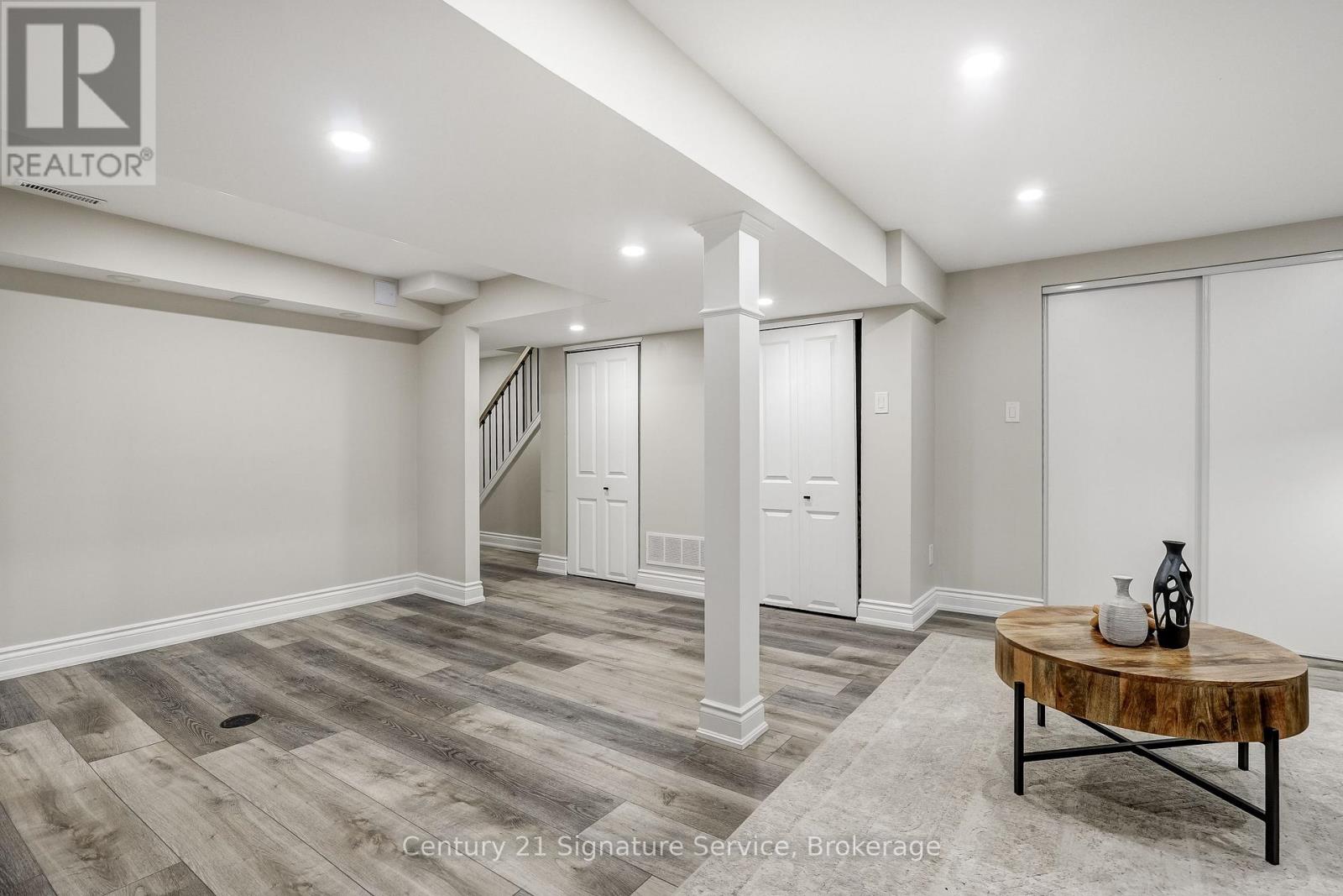 22 - 2120 Rathburn Road E, Mississauga, Ontario  L4W 2S8 - Photo 35 - W13007086