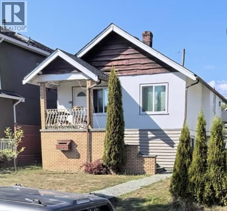 2881 Adanac Street, Vancouver, British Columbia  V5K 2N2 - Photo 2 - R3112328