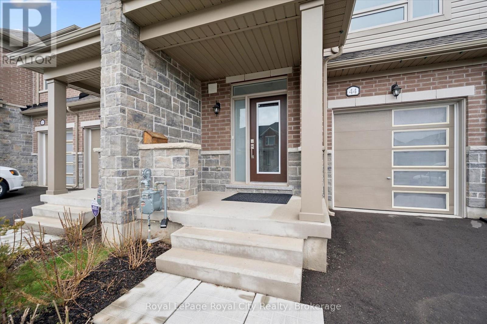 44 Edminston Drive, Centre Wellington, Ontario  N1M 0J1 - Photo 2 - X13007952