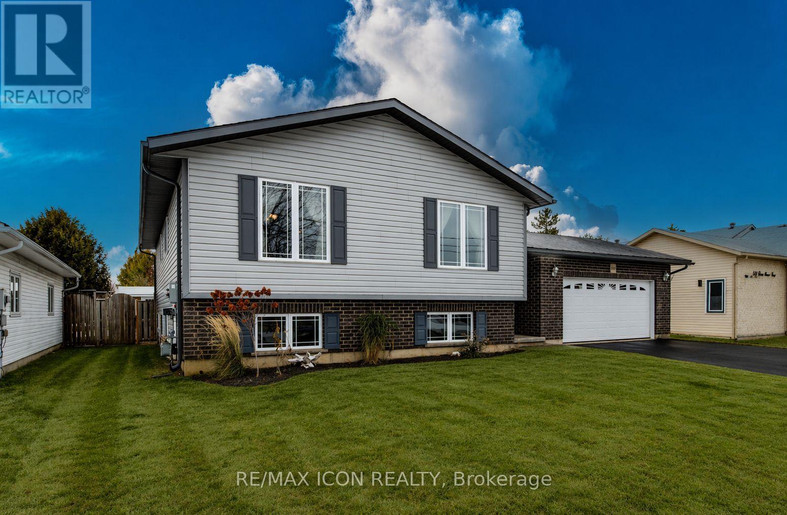 460 KING STREET E, Wellington North, Ontario