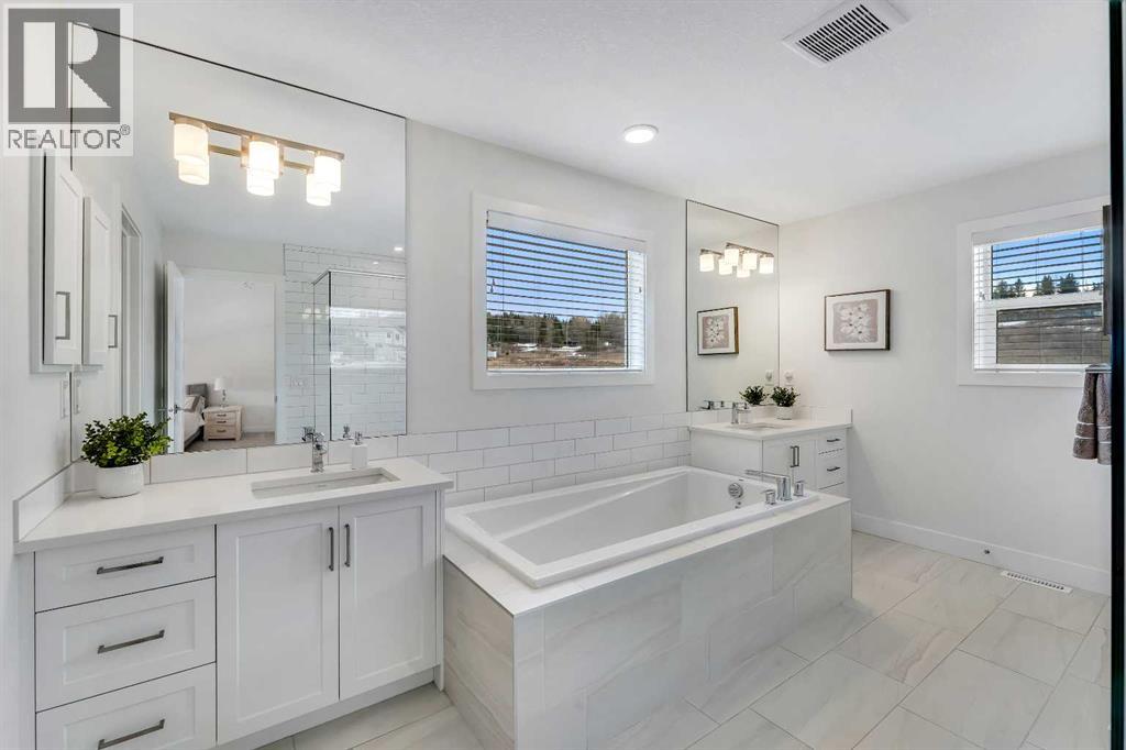 126 Crestridge View Sw, Calgary, Alberta  T3B 1G8 - Photo 16 - A2292278