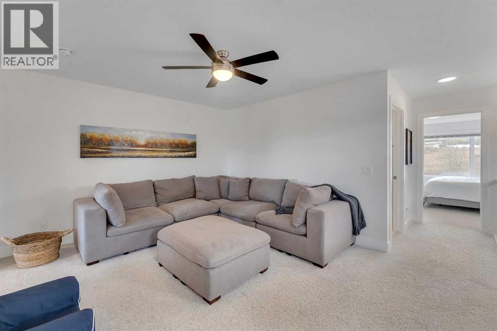 126 Crestridge View Sw, Calgary, Alberta  T3B 1G8 - Photo 11 - A2292278