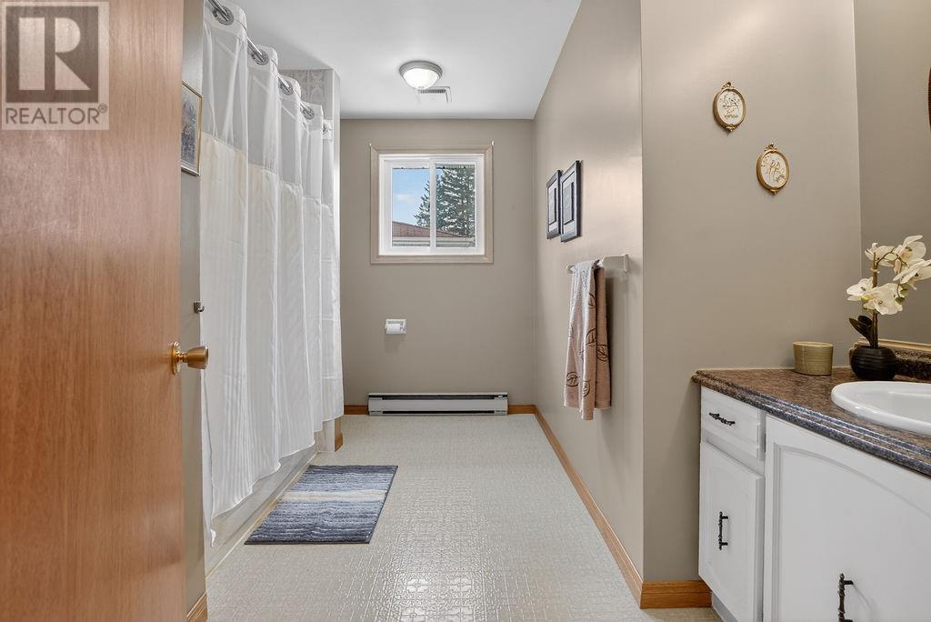 1907 Overbrook Crescent, Greater Sudbury, Ontario  P3E 5H2 - Photo 7 - 2127171