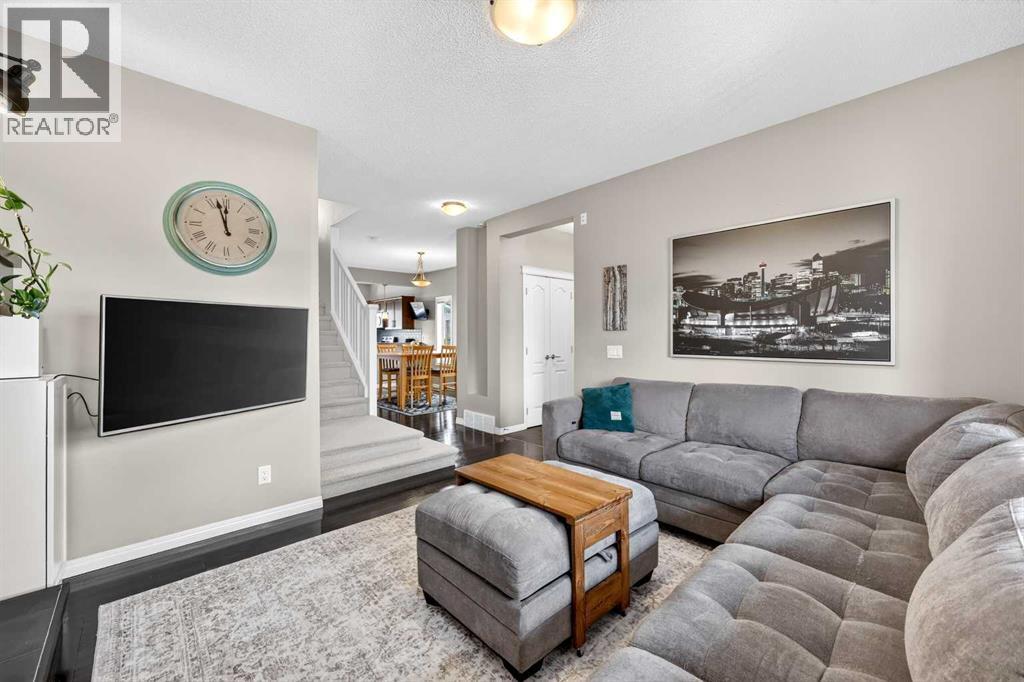 47 Copperpond Heights Se, Calgary, Alberta  T2Z 0W8 - Photo 4 - A2301402