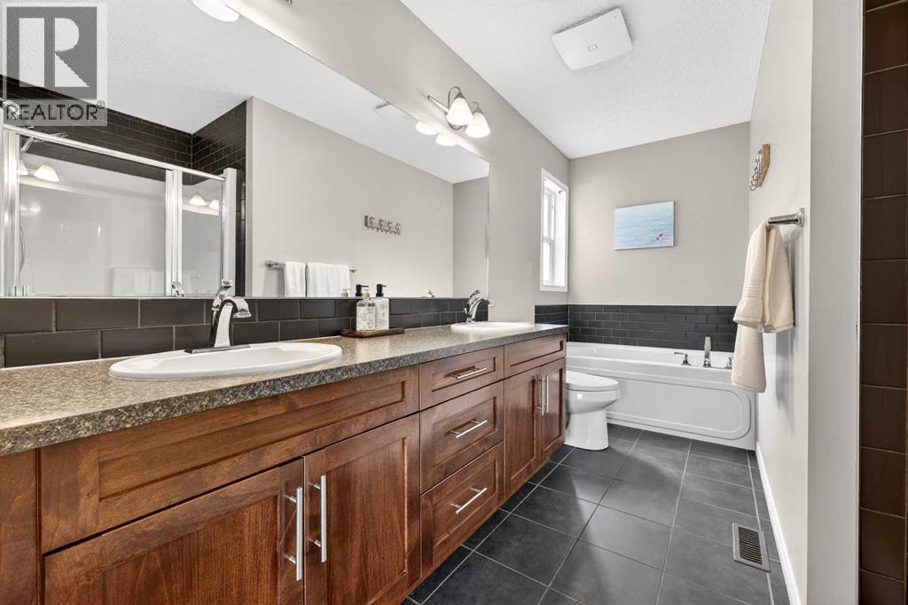 47 Copperpond Heights Se, Calgary, Alberta  T2Z 0W8 - Photo 24 - A2301402