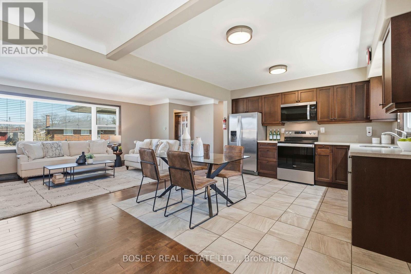 5009 Amelia Crescent, Niagara Falls, Ontario  L2E 5C4 - Photo 4 - X13007598