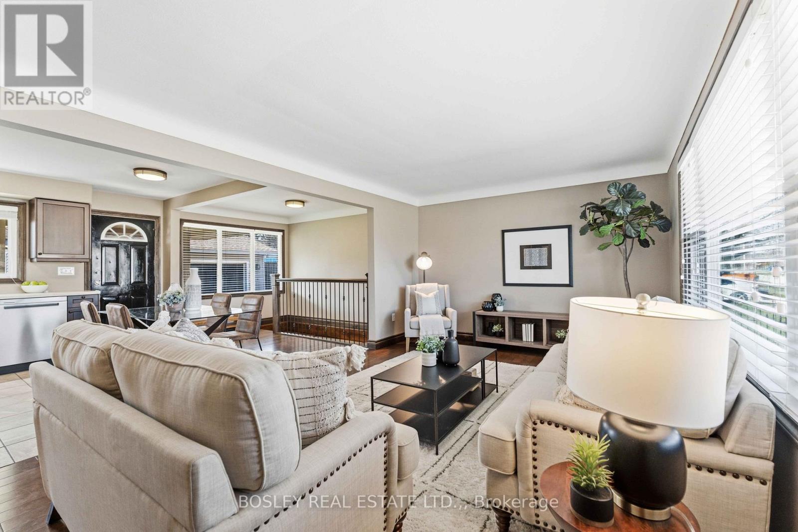 5009 Amelia Crescent, Niagara Falls, Ontario  L2E 5C4 - Photo 5 - X13007598