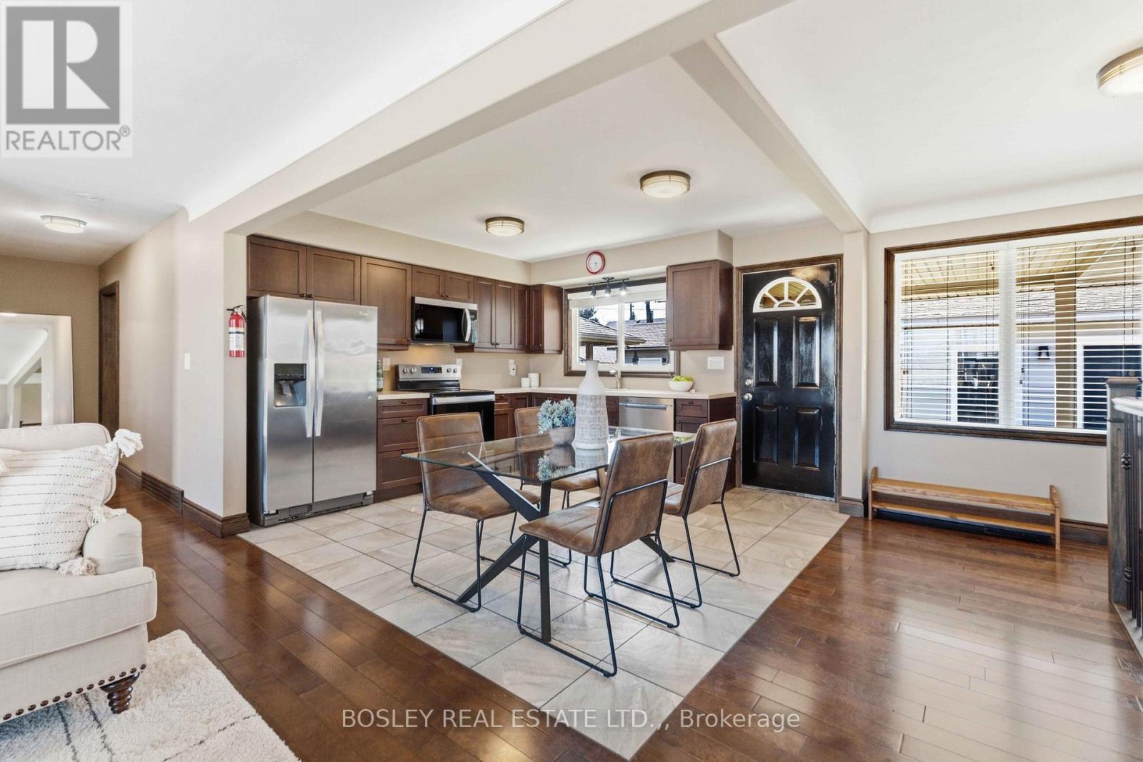 5009 Amelia Crescent, Niagara Falls, Ontario  L2E 5C4 - Photo 8 - X13007598