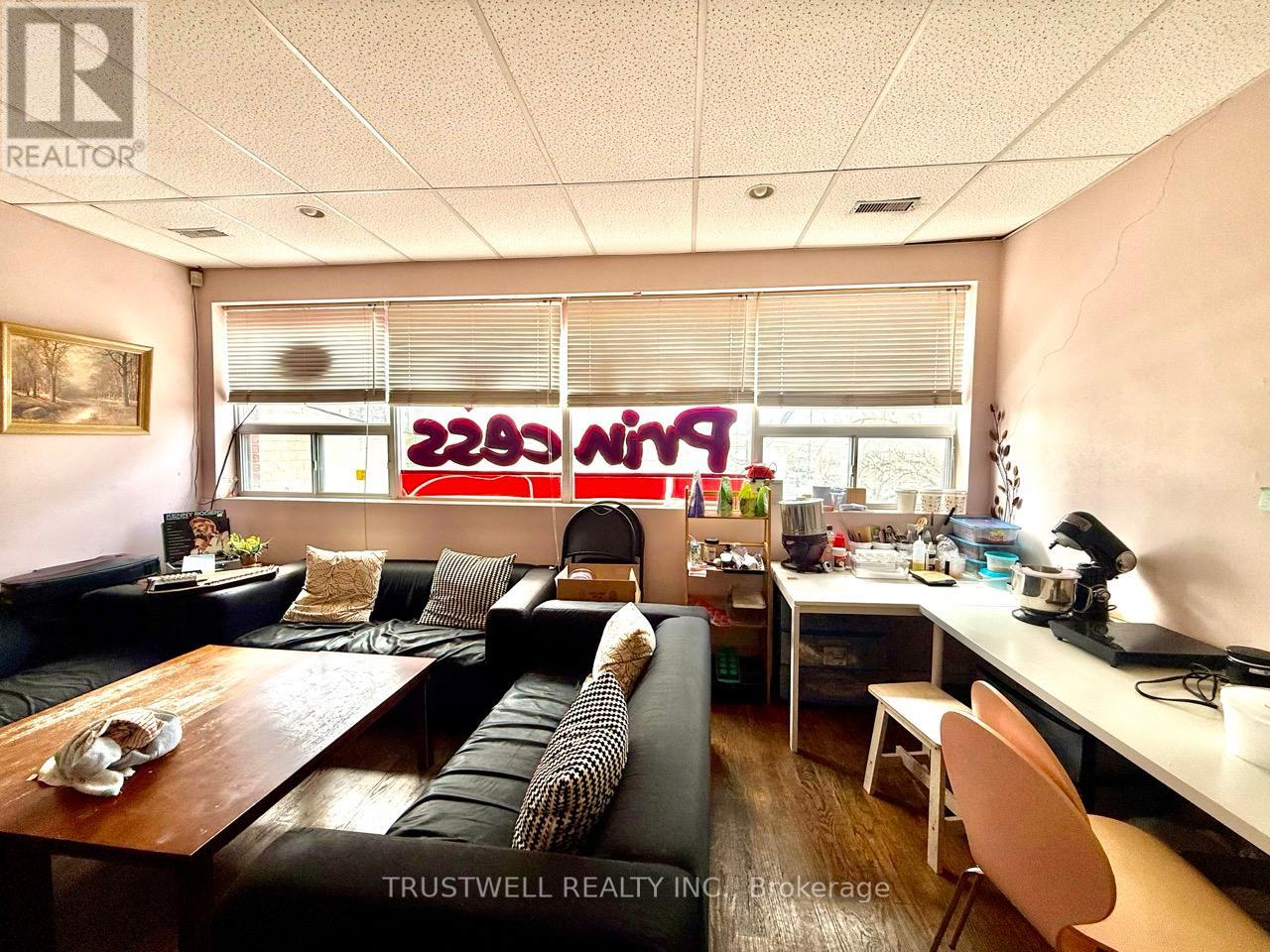 2/f - 5590 Yonge Street, Toronto, Ontario  M2N 5S2 - Photo 15 - C13007854