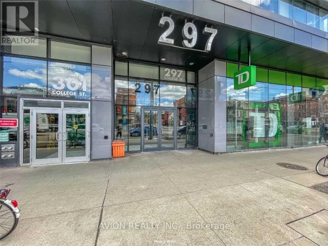 1015 - 297 College Street, Toronto, Ontario  M5T 1S2 - Photo 2 - C13007920