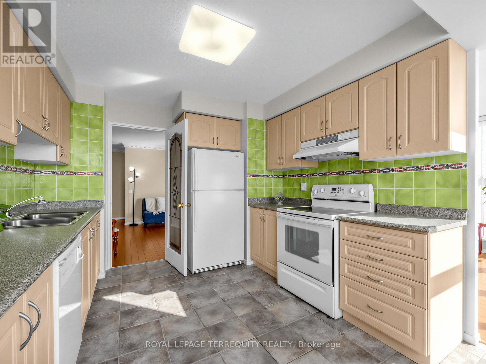 1708 - 100 Upper Madison Avenue, Toronto, Ontario  M2N 6M4 - Photo 12 - C13007962