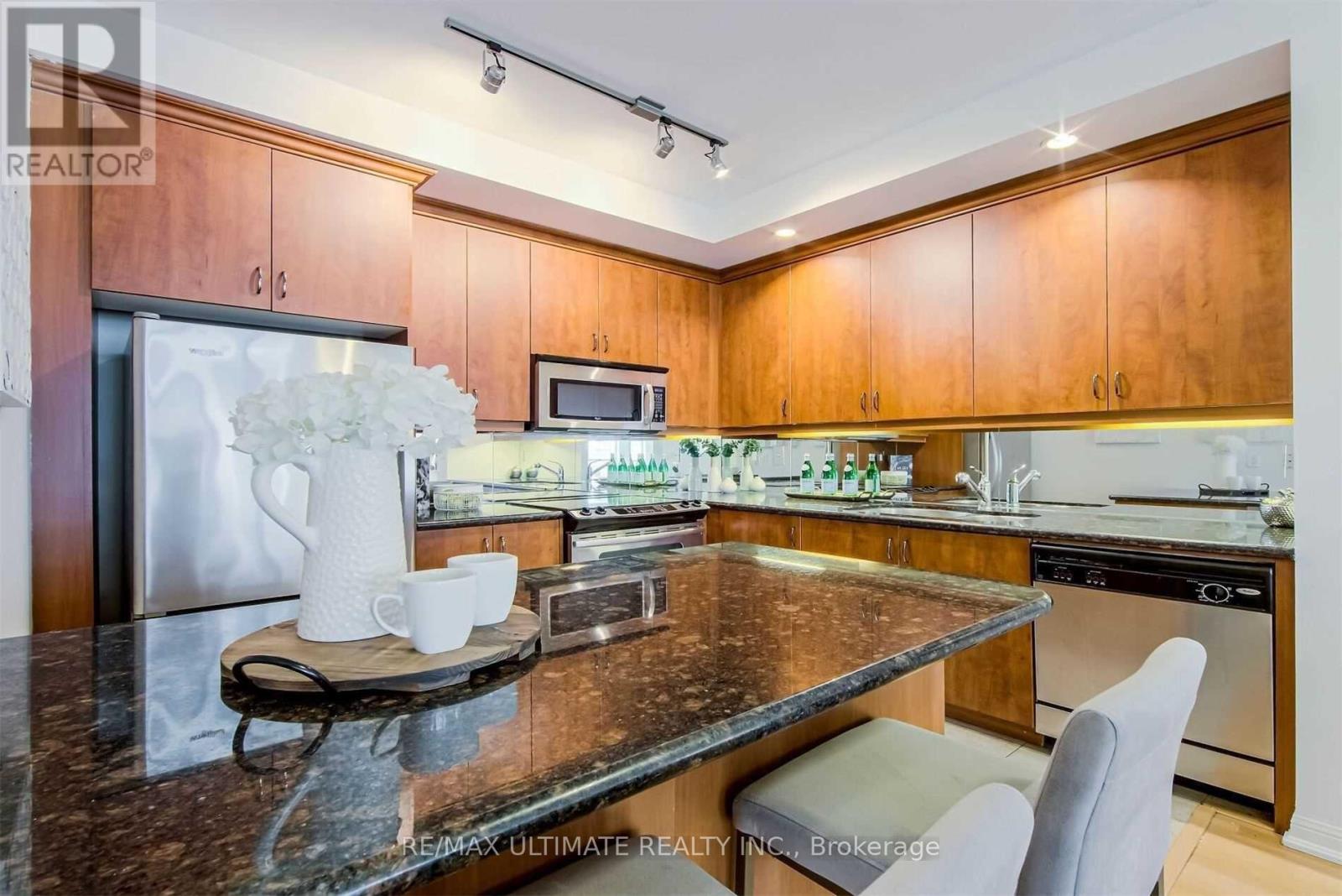 405 - 21 Grand Magazine Street, Toronto, Ontario  M5V 1B5 - Photo 2 - C13007996