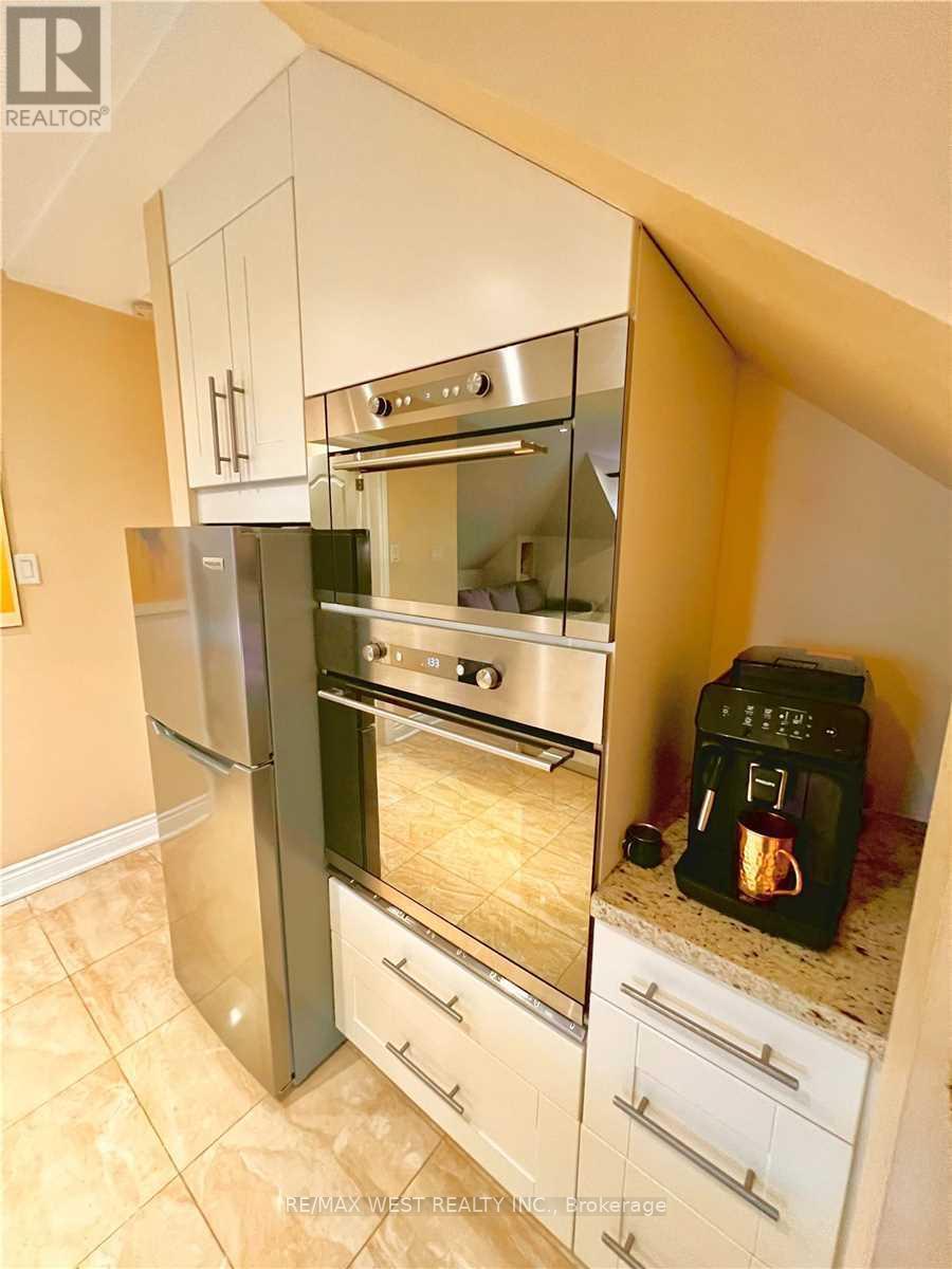 3 - 900 Avenue Road, Toronto, Ontario  M5P 2K6 - Photo 12 - C13008014