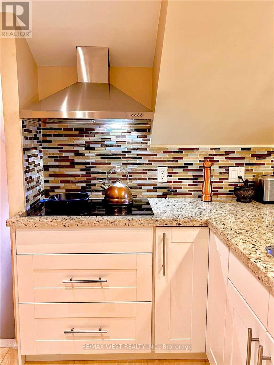 3 - 900 Avenue Road, Toronto, Ontario  M5P 2K6 - Photo 13 - C13008014