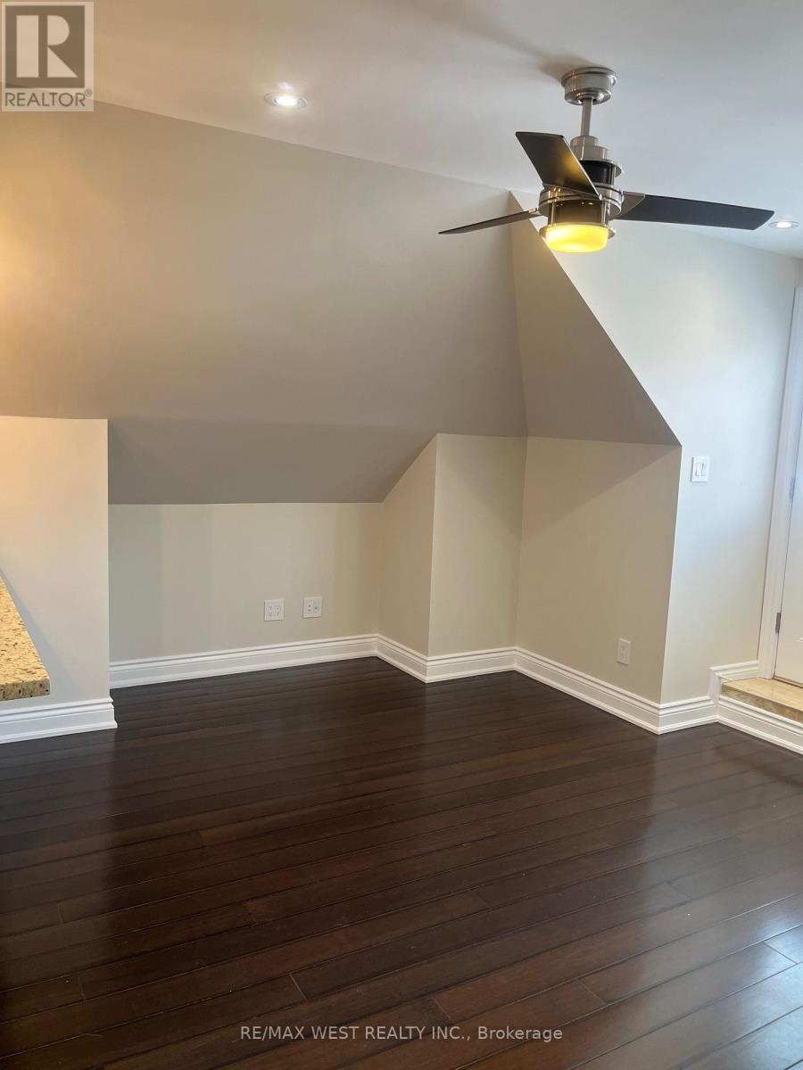 3 - 900 Avenue Road, Toronto, Ontario  M5P 2K6 - Photo 18 - C13008014