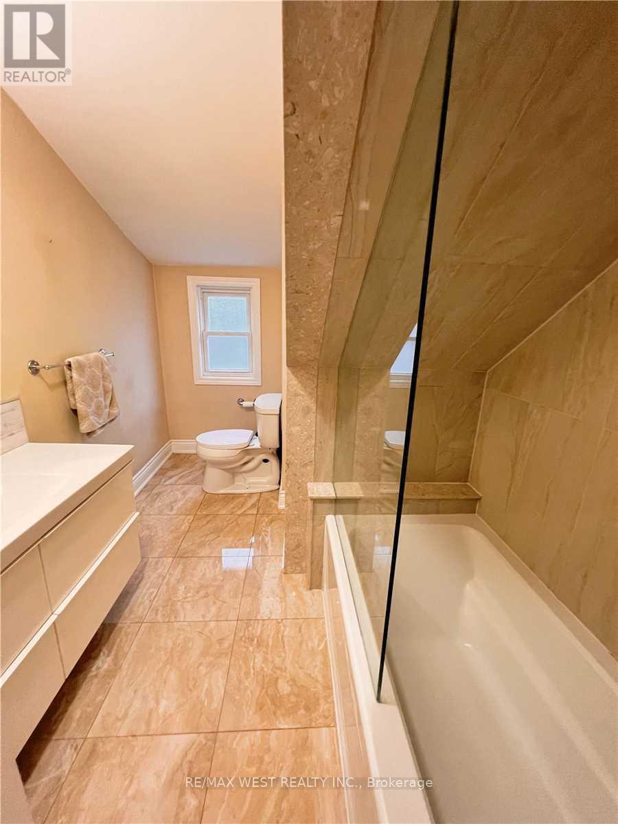 3 - 900 Avenue Road, Toronto, Ontario  M5P 2K6 - Photo 22 - C13008014