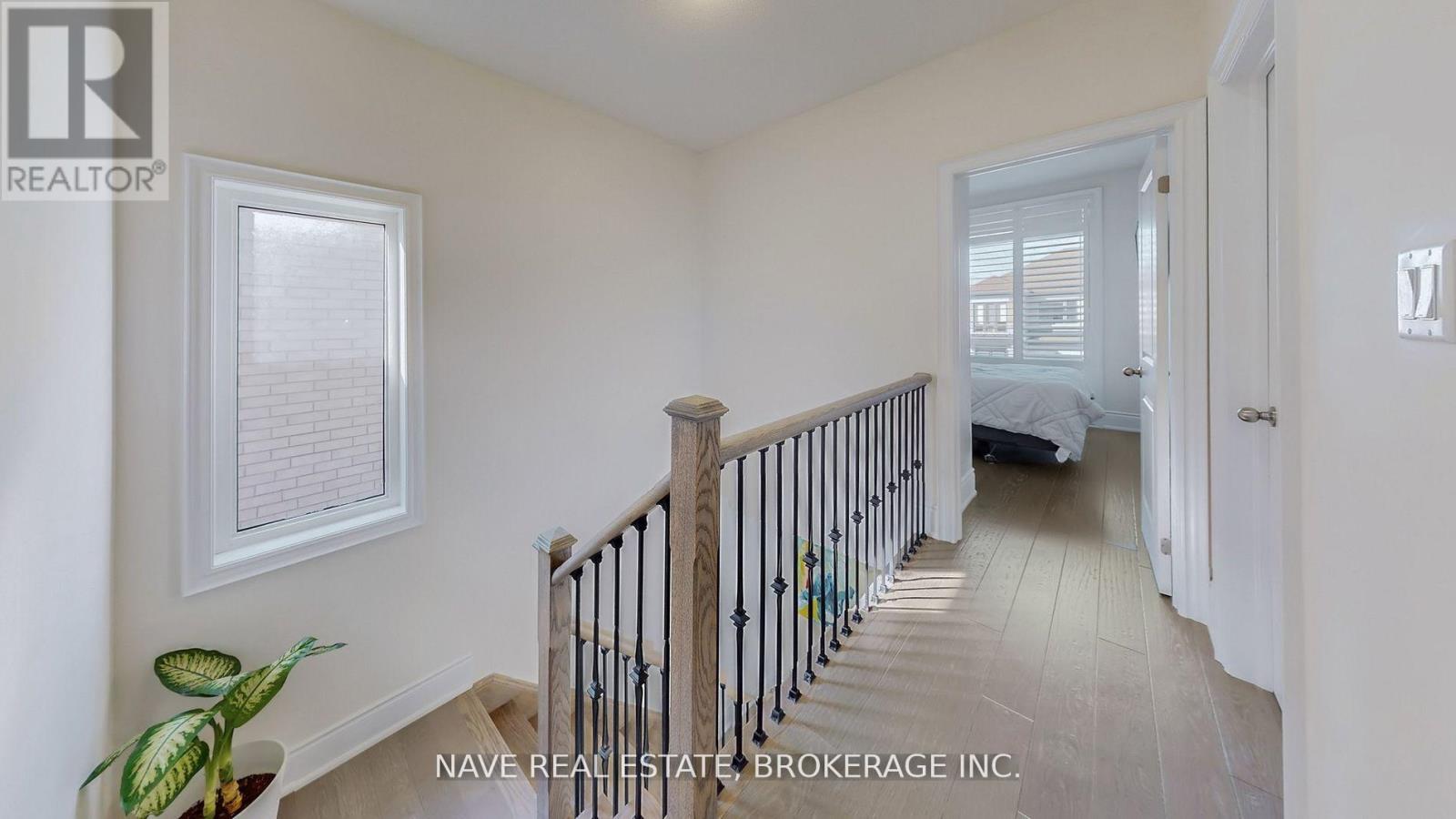 52 Conarty Cres. Crescent, Whitby, Ontario  L1P 0L4 - Photo 11 - E13007848