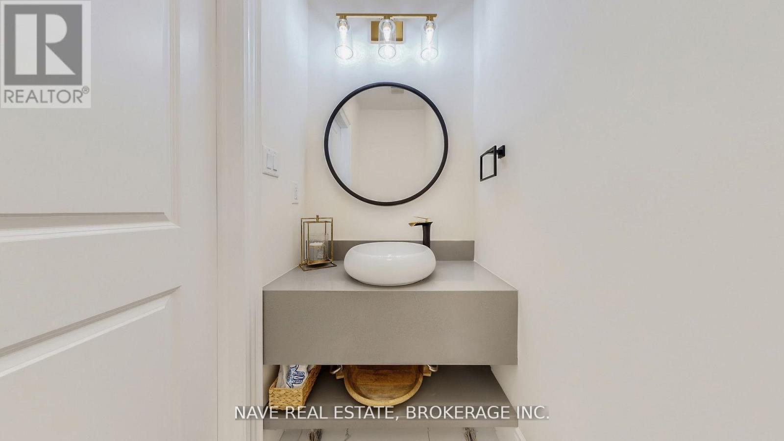 52 Conarty Cres. Crescent, Whitby, Ontario  L1P 0L4 - Photo 9 - E13007848