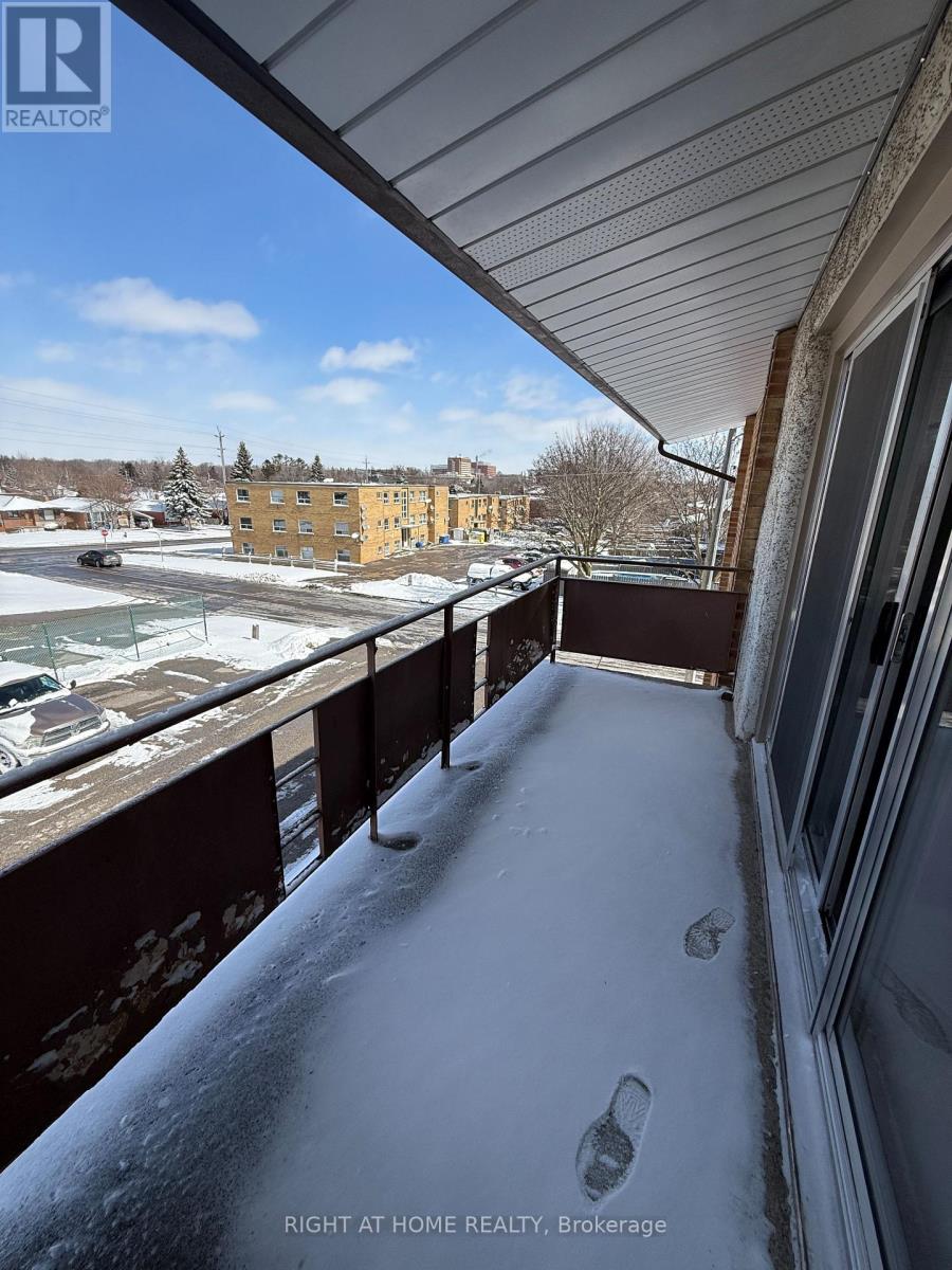 9 - 346 Elgin Court, Oshawa, Ontario  L1J 2P4 - Photo 8 - E13007910