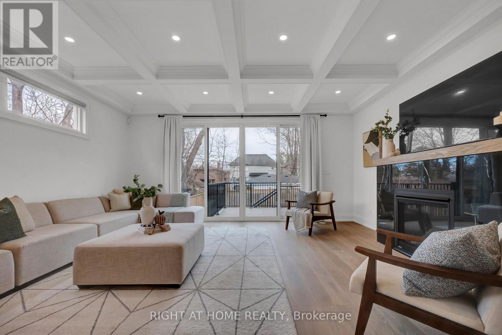 819 Fairview Avenue, Pickering, Ontario  L1W 1M7 - Photo 17 - E13008010