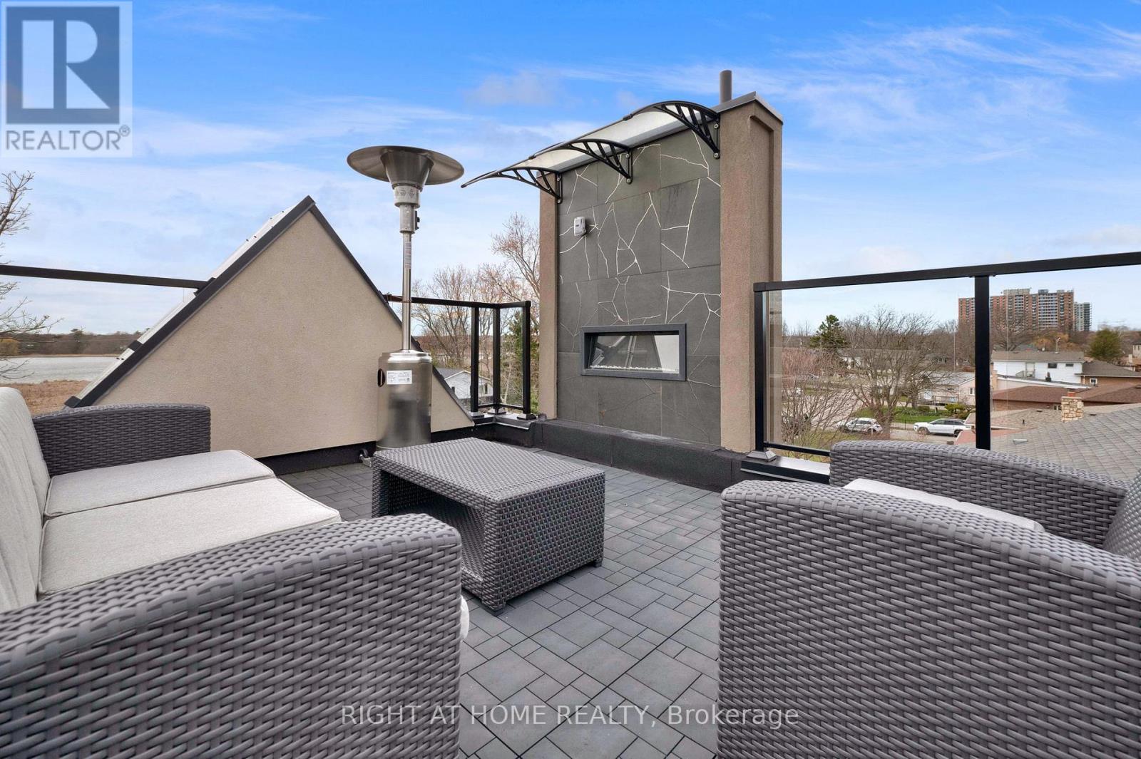 819 Fairview Avenue, Pickering, Ontario  L1W 1M7 - Photo 38 - E13008010