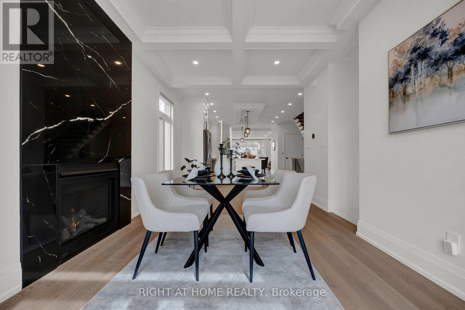 819 Fairview Avenue, Pickering, Ontario  L1W 1M7 - Photo 5 - E13008010