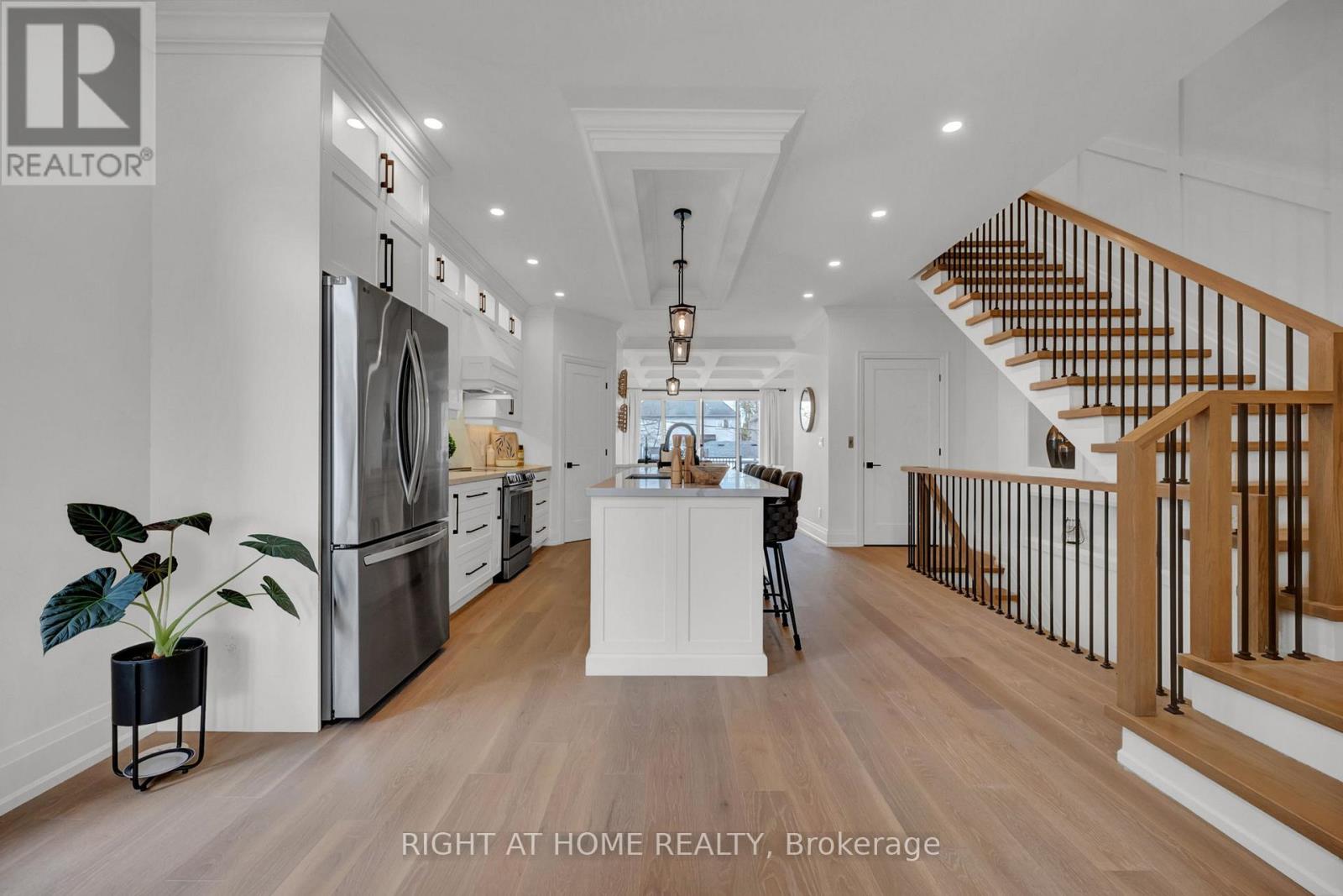 819 Fairview Avenue, Pickering, Ontario  L1W 1M7 - Photo 6 - E13008010