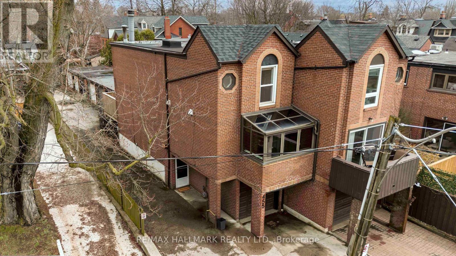 455 Broadview Avenue, Toronto, Ontario  M4K 2N3 - Photo 1 - E13008016