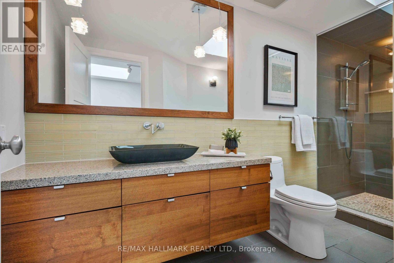 455 Broadview Avenue, Toronto, Ontario  M4K 2N3 - Photo 35 - E13008016