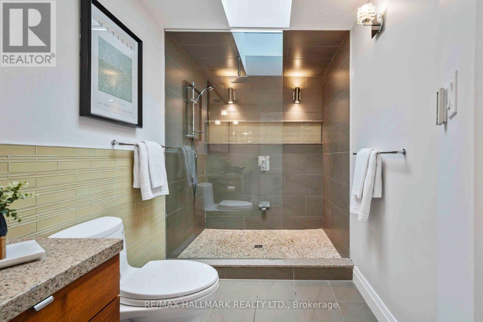 455 Broadview Avenue, Toronto, Ontario  M4K 2N3 - Photo 36 - E13008016