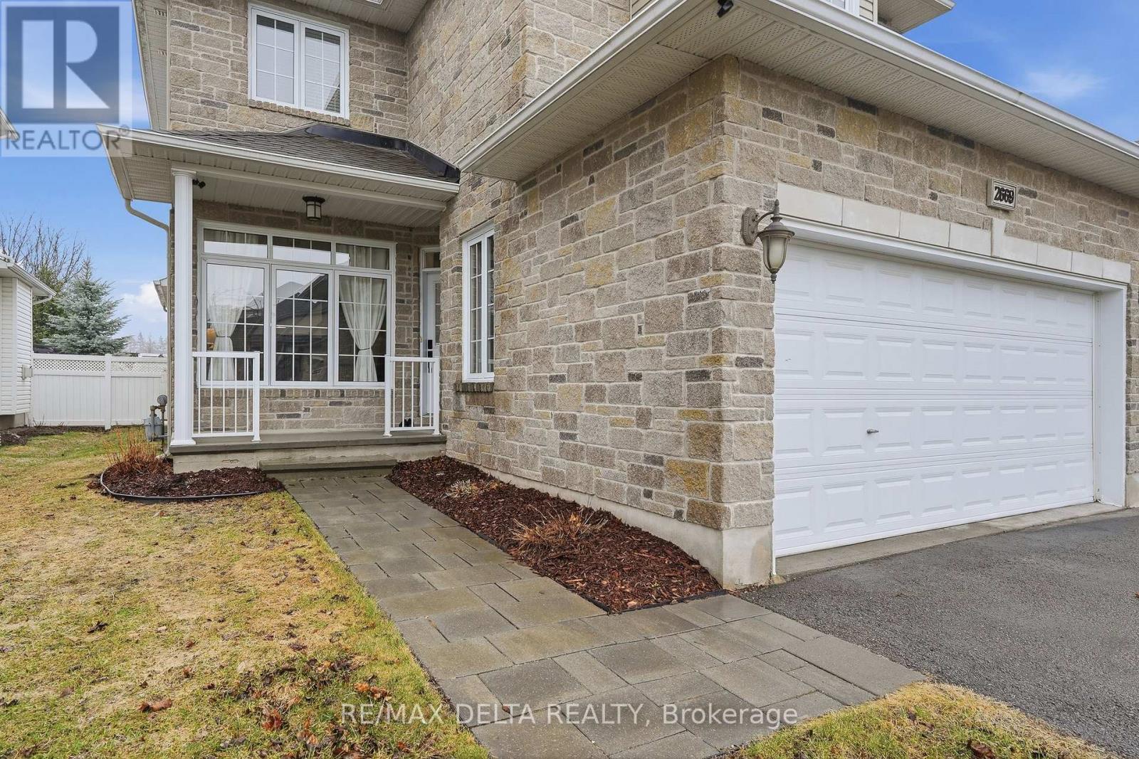 2669 Chamberland Street, Clarence-Rockland, Ontario  K4K 0A5 - Photo 3 - X13008004