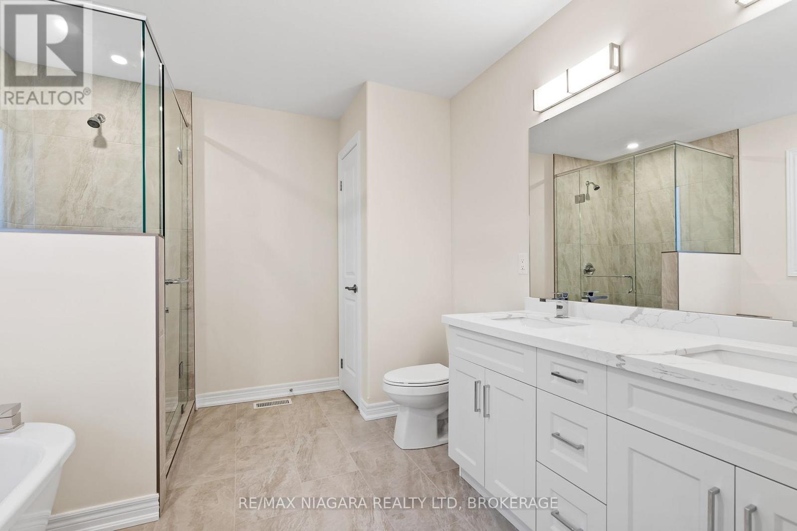 B - 427 Vine Street, St. Catharines, Ontario  L2M 3S6 - Photo 17 - X13007880