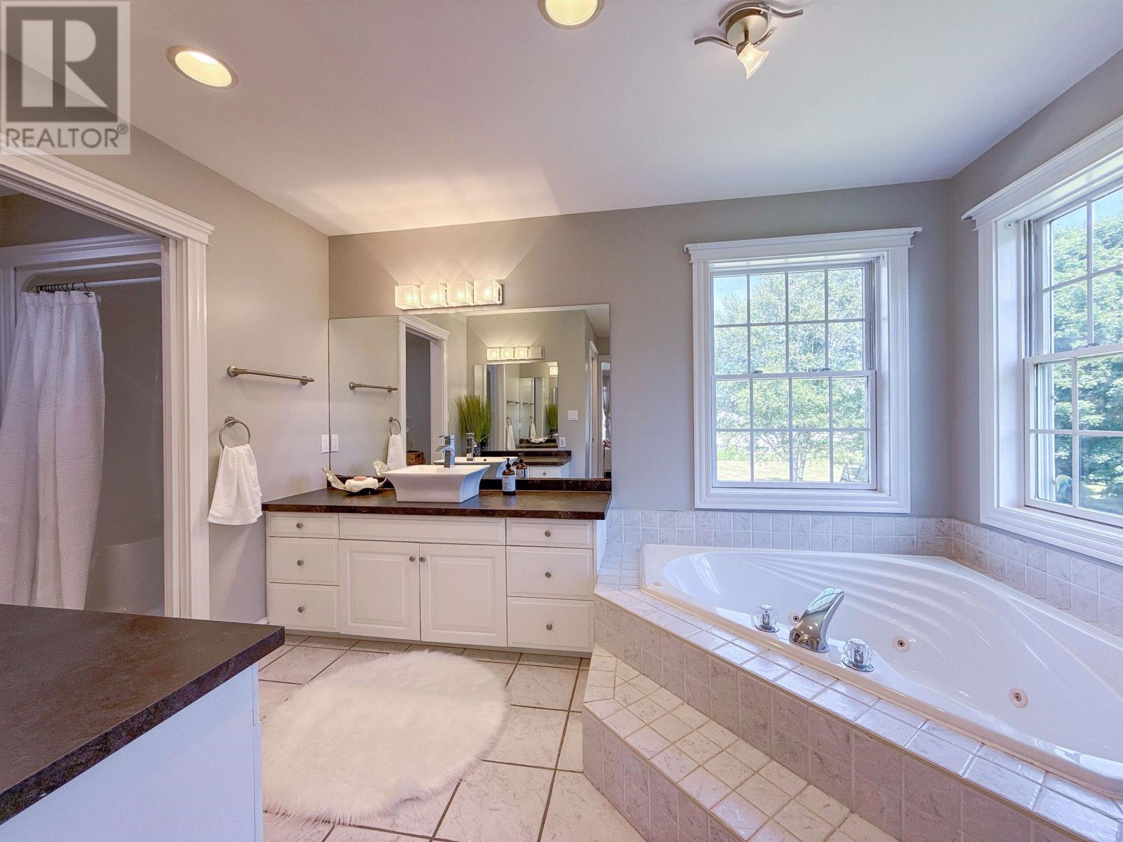 14 Royalty Road, Charlottetown, Prince Edward Island  C1E 1T8 - Photo 29 - 202607657