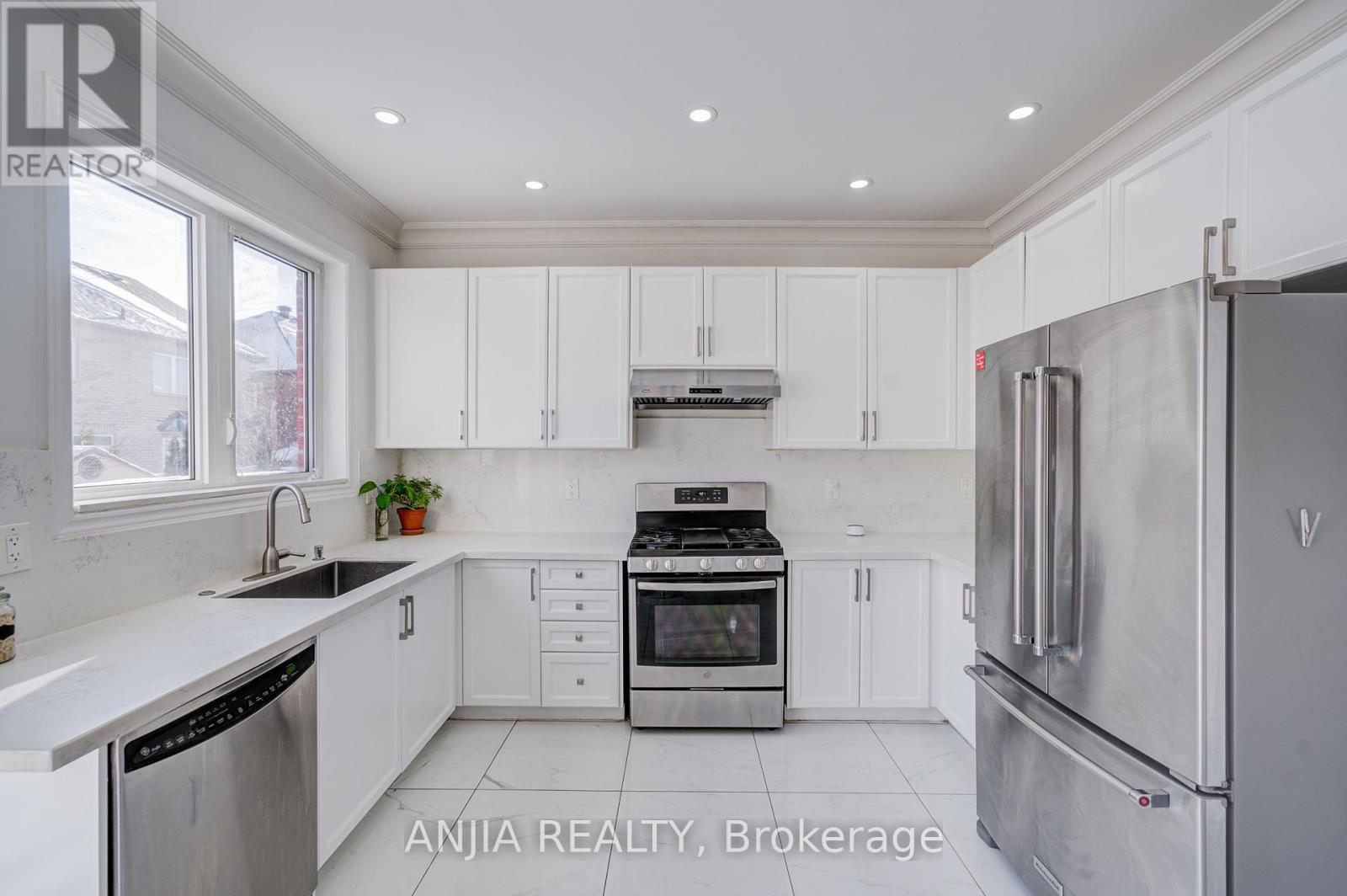 203 James Ratcliff Avenue, Whitchurch-Stouffville, Ontario  L4A 0L5 - Photo 20 - N13007892