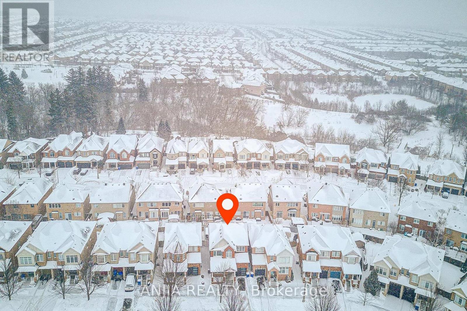 203 James Ratcliff Avenue, Whitchurch-Stouffville, Ontario  L4A 0L5 - Photo 3 - N13007892