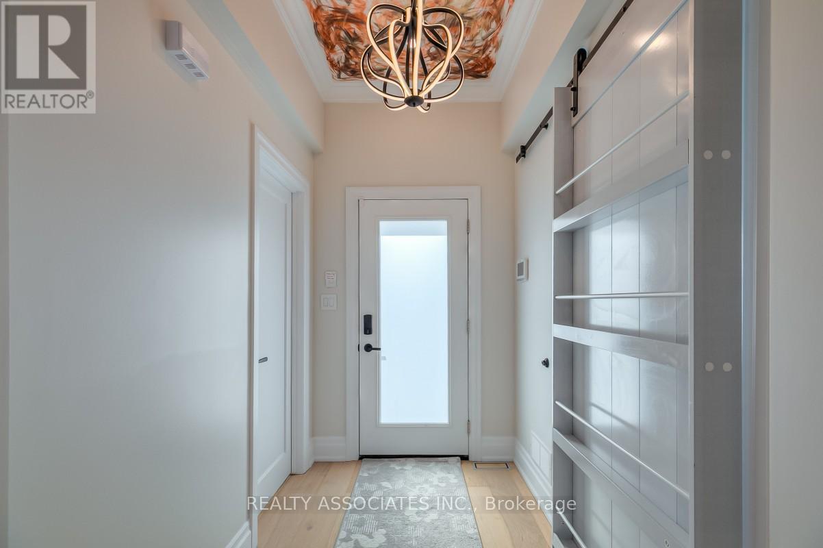 348 Miami Drive, Georgina, Ontario  L4P 2Z7 - Photo 6 - N13007902