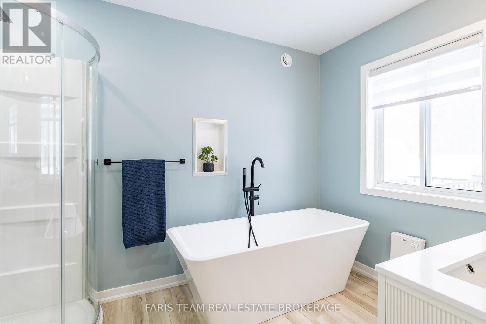 550 Second Avenue, Tay (Port Mcnicoll), Ontario  L0K 1R0 - Photo 19 - S13007970