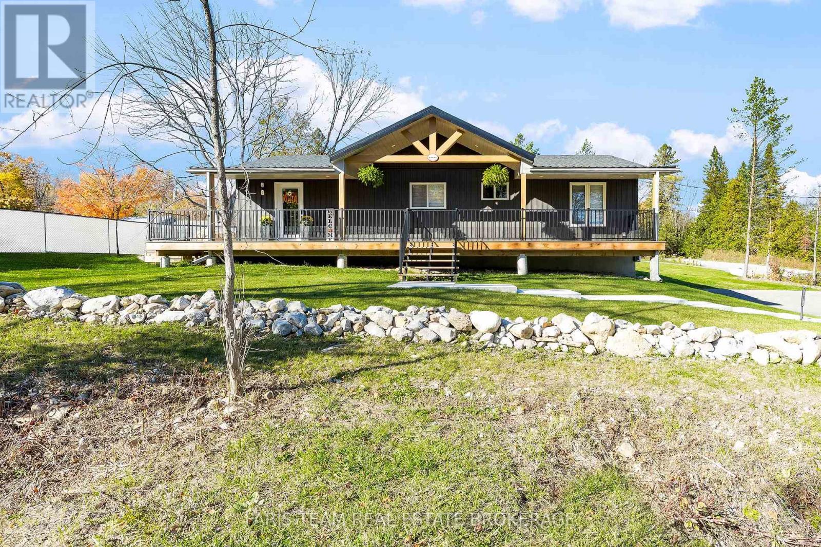 550 Second Avenue, Tay (Port Mcnicoll), Ontario  L0K 1R0 - Photo 2 - S13007970