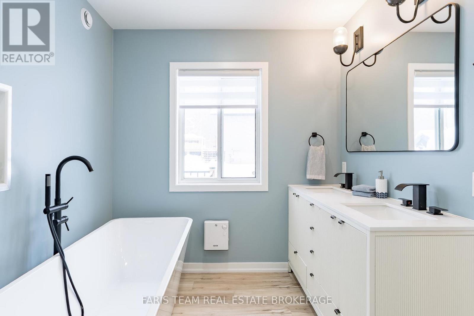 550 Second Avenue, Tay (Port Mcnicoll), Ontario  L0K 1R0 - Photo 20 - S13007970