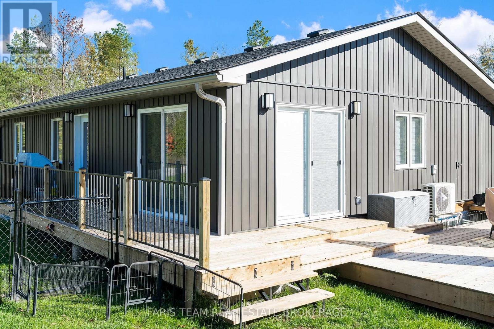 550 Second Avenue, Tay (Port Mcnicoll), Ontario  L0K 1R0 - Photo 24 - S13007970