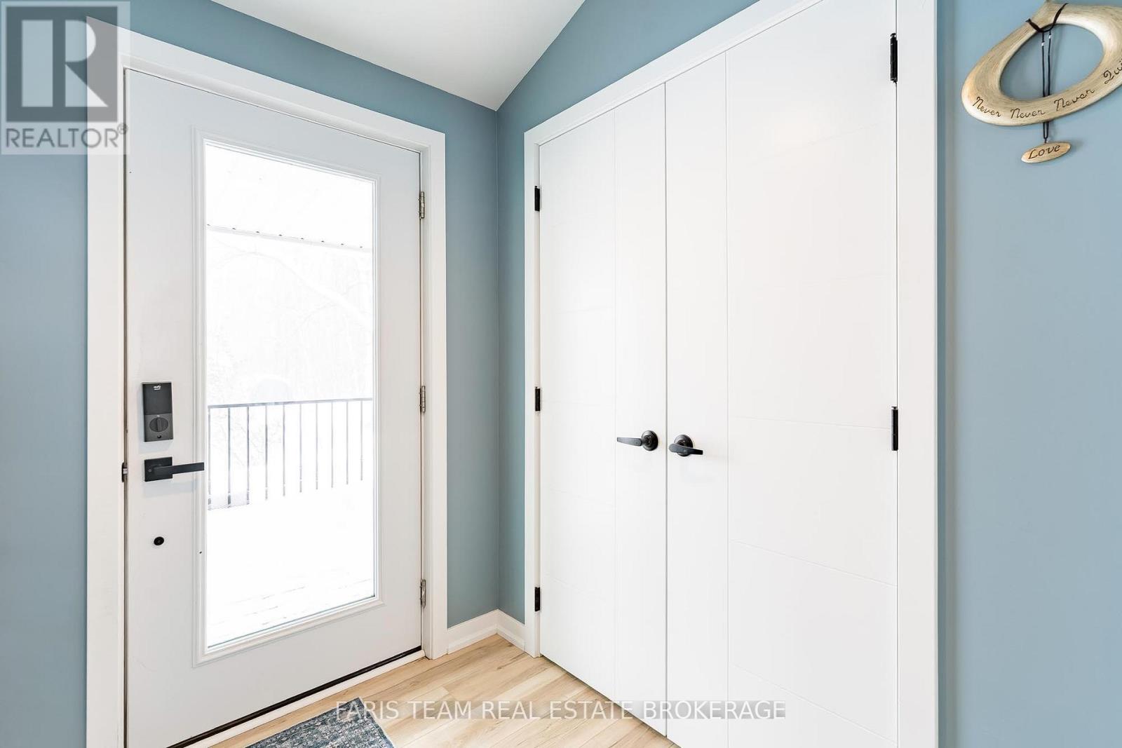 550 Second Avenue, Tay (Port Mcnicoll), Ontario  L0K 1R0 - Photo 6 - S13007970