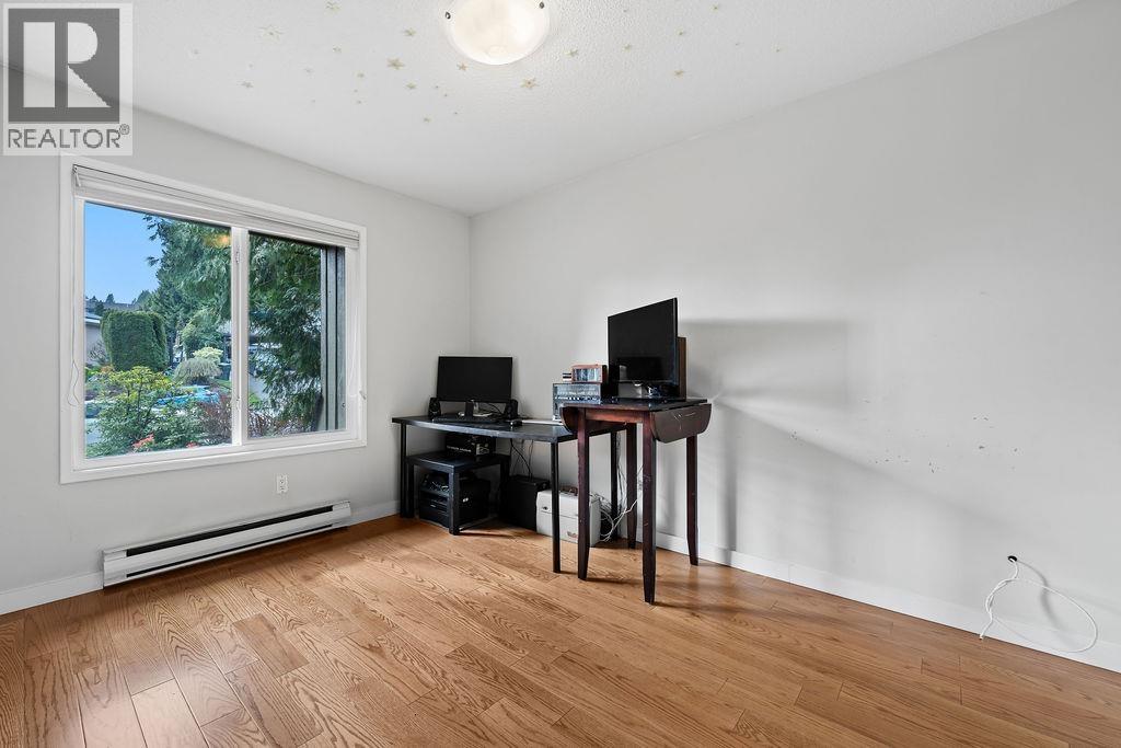 407 Dartmoor Drive, Coquitlam, British Columbia V3K 5V3 - Photo 31 - R3111925