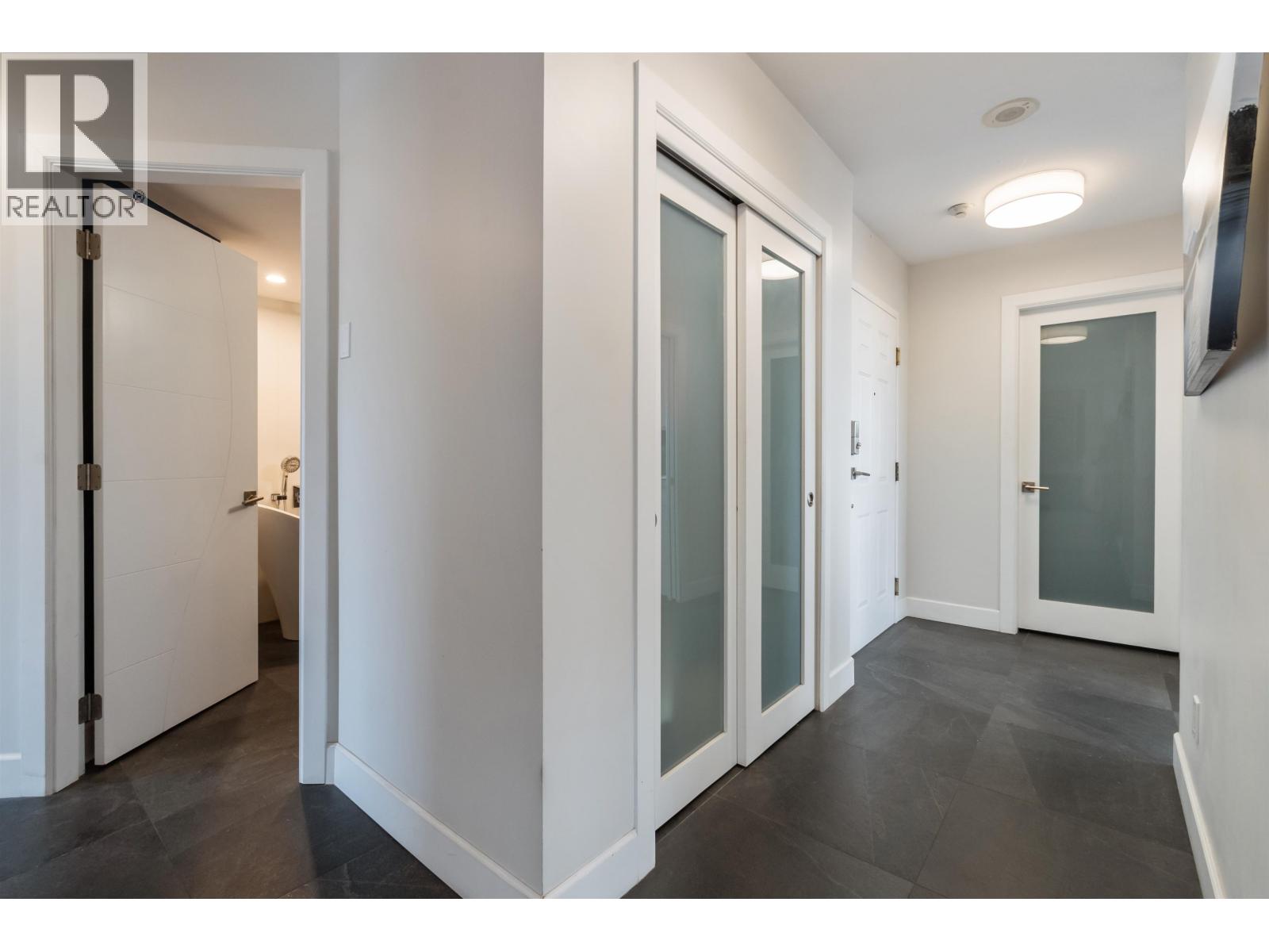 1104 38 Leopold Place, New Westminster, British Columbia  V3L 2C6 - Photo 14 - R3112317