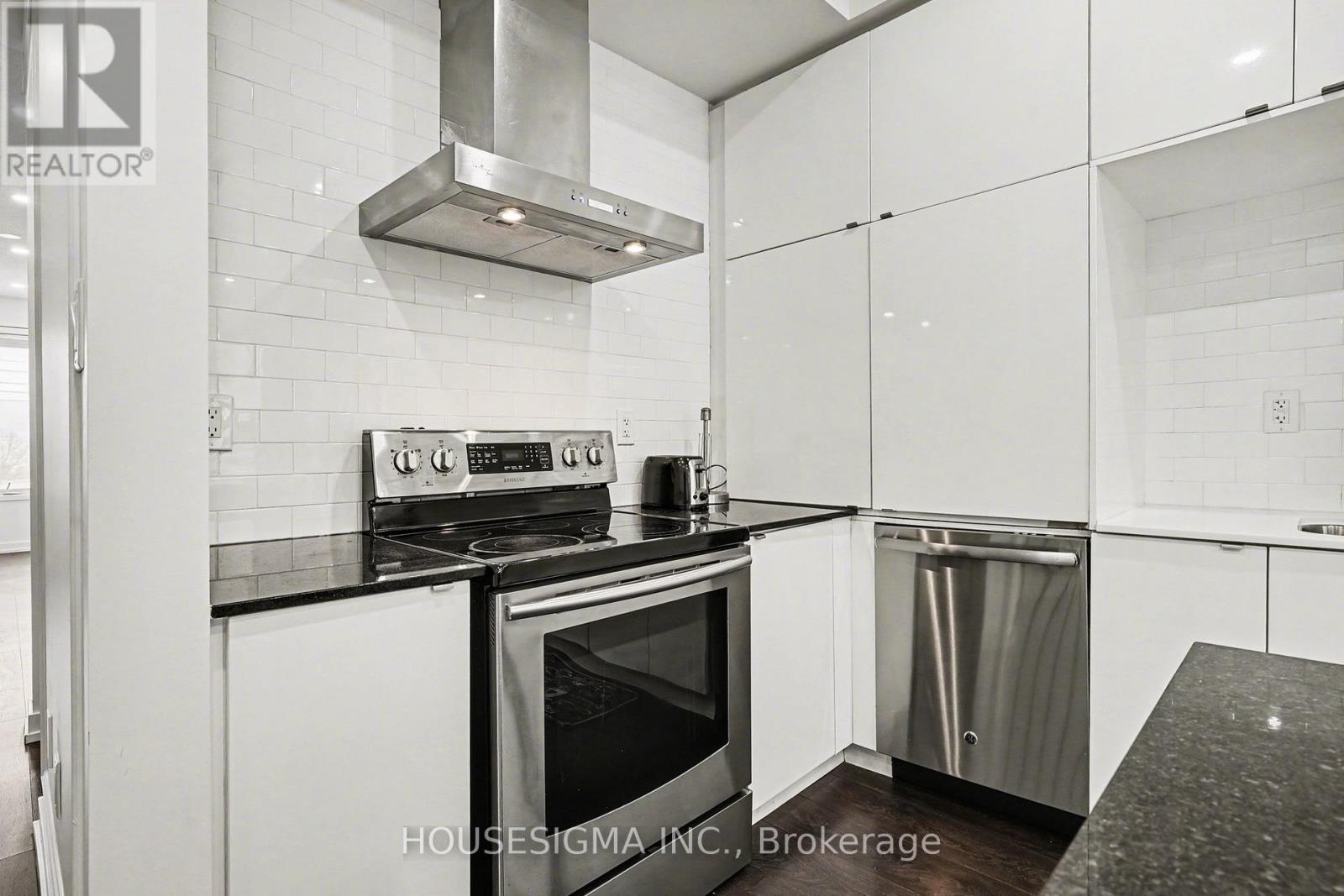 197 Sabina Drive, Oakville, Ontario  L6H 0L4 - Photo 11 - W13007842